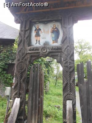 [P04] Șurdești - Biserica de lemn monument UNESCO. Poarta maramureșeană, detaliu. » foto by iulianic
 - 
<span class="allrVoted glyphicon glyphicon-heart hidden" id="av1330770"></span>
<a class="m-l-10 hidden" id="sv1330770" onclick="voting_Foto_DelVot(,1330770,27740)" role="button">șterge vot <span class="glyphicon glyphicon-remove"></span></a>
<a id="v91330770" class=" c-red"  onclick="voting_Foto_SetVot(1330770)" role="button"><span class="glyphicon glyphicon-heart-empty"></span> <b>LIKE</b> = Votează poza</a> <img class="hidden"  id="f1330770W9" src="/imagini/loader.gif" border="0" /><span class="AjErrMes hidden" id="e1330770ErM"></span>