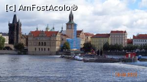 [P04] Priveliște peste Vltava. Clădirea galbenă este hotelul Charles Bridge Palace. La câțiva pași, Podul Carol » foto by Alina53
 - 
<span class="allrVoted glyphicon glyphicon-heart hidden" id="av1331421"></span>
<a class="m-l-10 hidden" id="sv1331421" onclick="voting_Foto_DelVot(,1331421,27747)" role="button">șterge vot <span class="glyphicon glyphicon-remove"></span></a>
<a id="v91331421" class=" c-red"  onclick="voting_Foto_SetVot(1331421)" role="button"><span class="glyphicon glyphicon-heart-empty"></span> <b>LIKE</b> = Votează poza</a> <img class="hidden"  id="f1331421W9" src="/imagini/loader.gif" border="0" /><span class="AjErrMes hidden" id="e1331421ErM"></span>