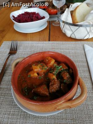 [P19] Gulas, cred » foto by MaraMura
 - 
<span class="allrVoted glyphicon glyphicon-heart hidden" id="av1343097"></span>
<a class="m-l-10 hidden" id="sv1343097" onclick="voting_Foto_DelVot(,1343097,27829)" role="button">șterge vot <span class="glyphicon glyphicon-remove"></span></a>
<a id="v91343097" class=" c-red"  onclick="voting_Foto_SetVot(1343097)" role="button"><span class="glyphicon glyphicon-heart-empty"></span> <b>LIKE</b> = Votează poza</a> <img class="hidden"  id="f1343097W9" src="/imagini/loader.gif" border="0" /><span class="AjErrMes hidden" id="e1343097ErM"></span>