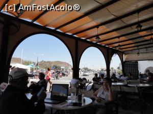 [P32] Pe faleză, peste drum de port, aici sub copertină, am servit ceva rece și câte o cafea.  » foto by maryka
 - 
<span class="allrVoted glyphicon glyphicon-heart hidden" id="av948076"></span>
<a class="m-l-10 hidden" id="sv948076" onclick="voting_Foto_DelVot(,948076,27937)" role="button">șterge vot <span class="glyphicon glyphicon-remove"></span></a>
<a id="v9948076" class=" c-red"  onclick="voting_Foto_SetVot(948076)" role="button"><span class="glyphicon glyphicon-heart-empty"></span> <b>LIKE</b> = Votează poza</a> <img class="hidden"  id="f948076W9" src="/imagini/loader.gif" border="0" /><span class="AjErrMes hidden" id="e948076ErM"></span>