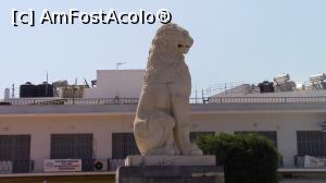 [P36] Samos Town. Statuia ,,Marelui Leu” fotografiata din alt unghi. » foto by ovidiuyepi
 - 
<span class="allrVoted glyphicon glyphicon-heart hidden" id="av1219292"></span>
<a class="m-l-10 hidden" id="sv1219292" onclick="voting_Foto_DelVot(,1219292,27937)" role="button">șterge vot <span class="glyphicon glyphicon-remove"></span></a>
<a id="v91219292" class=" c-red"  onclick="voting_Foto_SetVot(1219292)" role="button"><span class="glyphicon glyphicon-heart-empty"></span> <b>LIKE</b> = Votează poza</a> <img class="hidden"  id="f1219292W9" src="/imagini/loader.gif" border="0" /><span class="AjErrMes hidden" id="e1219292ErM"></span>