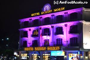 [P16] un hotel superb cu fatada luminata in culori diferite » foto by andreea72
 - 
<span class="allrVoted glyphicon glyphicon-heart hidden" id="av608132"></span>
<a class="m-l-10 hidden" id="sv608132" onclick="voting_Foto_DelVot(,608132,27970)" role="button">șterge vot <span class="glyphicon glyphicon-remove"></span></a>
<a id="v9608132" class=" c-red"  onclick="voting_Foto_SetVot(608132)" role="button"><span class="glyphicon glyphicon-heart-empty"></span> <b>LIKE</b> = Votează poza</a> <img class="hidden"  id="f608132W9" src="/imagini/loader.gif" border="0" /><span class="AjErrMes hidden" id="e608132ErM"></span>