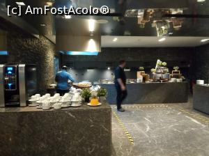 [P09] Hotel Odyssee-restaurant La Galerie,standuri cu preparate si aparate mic dejun » foto by ile57b
 - 
<span class="allrVoted glyphicon glyphicon-heart hidden" id="av1359900"></span>
<a class="m-l-10 hidden" id="sv1359900" onclick="voting_Foto_DelVot(,1359900,27986)" role="button">șterge vot <span class="glyphicon glyphicon-remove"></span></a>
<a id="v91359900" class=" c-red"  onclick="voting_Foto_SetVot(1359900)" role="button"><span class="glyphicon glyphicon-heart-empty"></span> <b>LIKE</b> = Votează poza</a> <img class="hidden"  id="f1359900W9" src="/imagini/loader.gif" border="0" /><span class="AjErrMes hidden" id="e1359900ErM"></span>