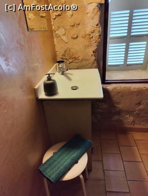 [P12] Casa Pina; baie » foto by crismis
 - 
<span class="allrVoted glyphicon glyphicon-heart hidden" id="av1377657"></span>
<a class="m-l-10 hidden" id="sv1377657" onclick="voting_Foto_DelVot(,1377657,28149)" role="button">șterge vot <span class="glyphicon glyphicon-remove"></span></a>
<a id="v91377657" class=" c-red"  onclick="voting_Foto_SetVot(1377657)" role="button"><span class="glyphicon glyphicon-heart-empty"></span> <b>LIKE</b> = Votează poza</a> <img class="hidden"  id="f1377657W9" src="/imagini/loader.gif" border="0" /><span class="AjErrMes hidden" id="e1377657ErM"></span>