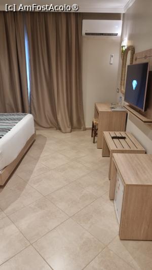 [P01] camera de hotel » foto by robert
 - 
<span class="allrVoted glyphicon glyphicon-heart hidden" id="av1391287"></span>
<a class="m-l-10 hidden" id="sv1391287" onclick="voting_Foto_DelVot(,1391287,28274)" role="button">șterge vot <span class="glyphicon glyphicon-remove"></span></a>
<a id="v91391287" class=" c-red"  onclick="voting_Foto_SetVot(1391287)" role="button"><span class="glyphicon glyphicon-heart-empty"></span> <b>LIKE</b> = Votează poza</a> <img class="hidden"  id="f1391287W9" src="/imagini/loader.gif" border="0" /><span class="AjErrMes hidden" id="e1391287ErM"></span>