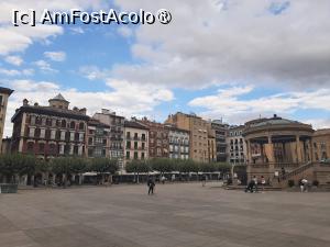 [P29] Plaza del Castillo » foto by adso
 - 
<span class="allrVoted glyphicon glyphicon-heart hidden" id="av1392277"></span>
<a class="m-l-10 hidden" id="sv1392277" onclick="voting_Foto_DelVot(,1392277,28283)" role="button">șterge vot <span class="glyphicon glyphicon-remove"></span></a>
<a id="v91392277" class=" c-red"  onclick="voting_Foto_SetVot(1392277)" role="button"><span class="glyphicon glyphicon-heart-empty"></span> <b>LIKE</b> = Votează poza</a> <img class="hidden"  id="f1392277W9" src="/imagini/loader.gif" border="0" /><span class="AjErrMes hidden" id="e1392277ErM"></span>