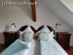 [P11] Boutique Hotel Le Baron - camera 3 » foto by crismis
 - 
<span class="allrVoted glyphicon glyphicon-heart hidden" id="av1397760"></span>
<a class="m-l-10 hidden" id="sv1397760" onclick="voting_Foto_DelVot(,1397760,28321)" role="button">șterge vot <span class="glyphicon glyphicon-remove"></span></a>
<a id="v91397760" class=" c-red"  onclick="voting_Foto_SetVot(1397760)" role="button"><span class="glyphicon glyphicon-heart-empty"></span> <b>LIKE</b> = Votează poza</a> <img class="hidden"  id="f1397760W9" src="/imagini/loader.gif" border="0" /><span class="AjErrMes hidden" id="e1397760ErM"></span>