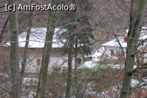 [P23] Mănăstirea Jgheaburi,  Bisericuţă “Naşterea Maicii Domnului” se vede printre arbori... » foto by mprofeanu
 - 
<span class="allrVoted glyphicon glyphicon-heart hidden" id="av1404045"></span>
<a class="m-l-10 hidden" id="sv1404045" onclick="voting_Foto_DelVot(,1404045,28367)" role="button">șterge vot <span class="glyphicon glyphicon-remove"></span></a>
<a id="v91404045" class=" c-red"  onclick="voting_Foto_SetVot(1404045)" role="button"><span class="glyphicon glyphicon-heart-empty"></span> <b>LIKE</b> = Votează poza</a> <img class="hidden"  id="f1404045W9" src="/imagini/loader.gif" border="0" /><span class="AjErrMes hidden" id="e1404045ErM"></span>