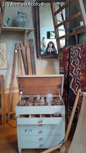 [P24] interior atelier, un dulapior cu diverse obiecte » foto by Yolanda
 - 
<span class="allrVoted glyphicon glyphicon-heart hidden" id="av1428069"></span>
<a class="m-l-10 hidden" id="sv1428069" onclick="voting_Foto_DelVot(,1428069,28549)" role="button">șterge vot <span class="glyphicon glyphicon-remove"></span></a>
<a id="v91428069" class=" c-red"  onclick="voting_Foto_SetVot(1428069)" role="button"><span class="glyphicon glyphicon-heart-empty"></span> <b>LIKE</b> = Votează poza</a> <img class="hidden"  id="f1428069W9" src="/imagini/loader.gif" border="0" /><span class="AjErrMes hidden" id="e1428069ErM"></span>