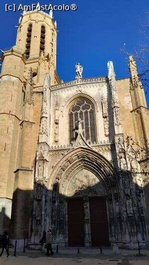 [P36] Cathedrale Saint- Sauveur, Place Des Martyrs de la Resistance » foto by Yolanda
 - 
<span class="allrVoted glyphicon glyphicon-heart hidden" id="av1428638"></span>
<a class="m-l-10 hidden" id="sv1428638" onclick="voting_Foto_DelVot(,1428638,28549)" role="button">șterge vot <span class="glyphicon glyphicon-remove"></span></a>
<a id="v91428638" class=" c-red"  onclick="voting_Foto_SetVot(1428638)" role="button"><span class="glyphicon glyphicon-heart-empty"></span> <b>LIKE</b> = Votează poza</a> <img class="hidden"  id="f1428638W9" src="/imagini/loader.gif" border="0" /><span class="AjErrMes hidden" id="e1428638ErM"></span>