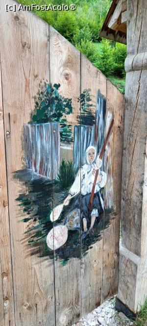 [P11] Intrare la Casa Bunicilor. » foto by tata123 🔱
 - 
<span class="allrVoted glyphicon glyphicon-heart hidden" id="av1499282"></span>
<a class="m-l-10 hidden" id="sv1499282" onclick="voting_Foto_DelVot(,1499282,28685)" role="button">șterge vot <span class="glyphicon glyphicon-remove"></span></a>
<a id="v91499282" class=" c-red"  onclick="voting_Foto_SetVot(1499282)" role="button"><span class="glyphicon glyphicon-heart-empty"></span> <b>LIKE</b> = Votează poza</a> <img class="hidden"  id="f1499282W9" src="/imagini/loader.gif" border="0" /><span class="AjErrMes hidden" id="e1499282ErM"></span>