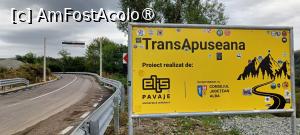 [P03] Panoul ce ne informează că suntem pe TransApuseana (este deja înțesat de stickere personalizate ale cluburilor de bikeri). » foto by tata123 🔱
 - 
<span class="allrVoted glyphicon glyphicon-heart hidden" id="av1499274"></span>
<a class="m-l-10 hidden" id="sv1499274" onclick="voting_Foto_DelVot(,1499274,28685)" role="button">șterge vot <span class="glyphicon glyphicon-remove"></span></a>
<a id="v91499274" class=" c-red"  onclick="voting_Foto_SetVot(1499274)" role="button"><span class="glyphicon glyphicon-heart-empty"></span> <b>LIKE</b> = Votează poza</a> <img class="hidden"  id="f1499274W9" src="/imagini/loader.gif" border="0" /><span class="AjErrMes hidden" id="e1499274ErM"></span>