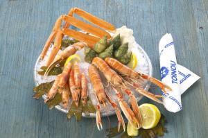 [P37] le tout crustaces 49€ » foto by Yolanda <span class="label label-default labelC_thin small">NEVOTABILĂ</span>