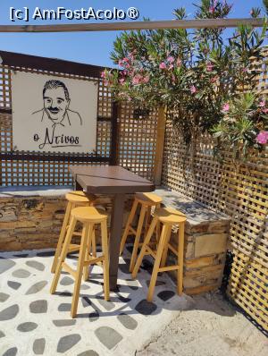 [P27] Taverna O Ntinos; locul de fumat de la intrare » foto by crismis
 - 
<span class="allrVoted glyphicon glyphicon-heart hidden" id="av1473054"></span>
<a class="m-l-10 hidden" id="sv1473054" onclick="voting_Foto_DelVot(,1473054,28841)" role="button">șterge vot <span class="glyphicon glyphicon-remove"></span></a>
<a id="v91473054" class=" c-red"  onclick="voting_Foto_SetVot(1473054)" role="button"><span class="glyphicon glyphicon-heart-empty"></span> <b>LIKE</b> = Votează poza</a> <img class="hidden"  id="f1473054W9" src="/imagini/loader.gif" border="0" /><span class="AjErrMes hidden" id="e1473054ErM"></span>