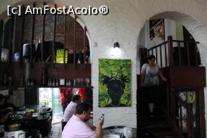 [P05] Colonia del Sacramento, El Restaurante SOS GARDEL, Am Fost Acolo, se vede ceva roșu în stânga...  » foto by mprofeanu
 - 
<span class="allrVoted glyphicon glyphicon-heart hidden" id="av1094376"></span>
<a class="m-l-10 hidden" id="sv1094376" onclick="voting_Foto_DelVot(,1094376,28903)" role="button">șterge vot <span class="glyphicon glyphicon-remove"></span></a>
<a id="v91094376" class=" c-red"  onclick="voting_Foto_SetVot(1094376)" role="button"><span class="glyphicon glyphicon-heart-empty"></span> <b>LIKE</b> = Votează poza</a> <img class="hidden"  id="f1094376W9" src="/imagini/loader.gif" border="0" /><span class="AjErrMes hidden" id="e1094376ErM"></span>