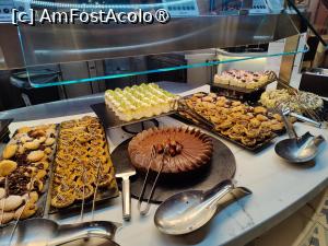 [P48] Hotel Cordial Mogan Playa; bufet cină » foto by crismis
 - 
<span class="allrVoted glyphicon glyphicon-heart hidden" id="av1488967"></span>
<a class="m-l-10 hidden" id="sv1488967" onclick="voting_Foto_DelVot(,1488967,29042)" role="button">șterge vot <span class="glyphicon glyphicon-remove"></span></a>
<a id="v91488967" class=" c-red"  onclick="voting_Foto_SetVot(1488967)" role="button"><span class="glyphicon glyphicon-heart-empty"></span> <b>LIKE</b> = Votează poza</a> <img class="hidden"  id="f1488967W9" src="/imagini/loader.gif" border="0" /><span class="AjErrMes hidden" id="e1488967ErM"></span>