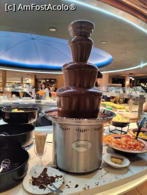 [P56] Hotel Cordial Mogan Playa; bufet cină » foto by crismis
 - 
<span class="allrVoted glyphicon glyphicon-heart hidden" id="av1488975"></span>
<a class="m-l-10 hidden" id="sv1488975" onclick="voting_Foto_DelVot(,1488975,29042)" role="button">șterge vot <span class="glyphicon glyphicon-remove"></span></a>
<a id="v91488975" class=" c-red"  onclick="voting_Foto_SetVot(1488975)" role="button"><span class="glyphicon glyphicon-heart-empty"></span> <b>LIKE</b> = Votează poza</a> <img class="hidden"  id="f1488975W9" src="/imagini/loader.gif" border="0" /><span class="AjErrMes hidden" id="e1488975ErM"></span>