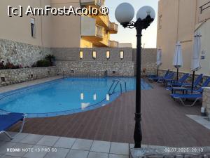[P21] Piscina de la Anna Apartments II » foto by ilee
 - 
<span class="allrVoted glyphicon glyphicon-heart hidden" id="av1496252"></span>
<a class="m-l-10 hidden" id="sv1496252" onclick="voting_Foto_DelVot(,1496252,29103)" role="button">șterge vot <span class="glyphicon glyphicon-remove"></span></a>
<a id="v91496252" class=" c-red"  onclick="voting_Foto_SetVot(1496252)" role="button"><span class="glyphicon glyphicon-heart-empty"></span> <b>LIKE</b> = Votează poza</a> <img class="hidden"  id="f1496252W9" src="/imagini/loader.gif" border="0" /><span class="AjErrMes hidden" id="e1496252ErM"></span>