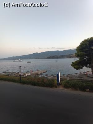 [P04] Vedere din fața hotelului spre plajă (dreapta) » foto by gojavaler
 - 
<span class="allrVoted glyphicon glyphicon-heart hidden" id="av1496640"></span>
<a class="m-l-10 hidden" id="sv1496640" onclick="voting_Foto_DelVot(,1496640,29110)" role="button">șterge vot <span class="glyphicon glyphicon-remove"></span></a>
<a id="v91496640" class=" c-red"  onclick="voting_Foto_SetVot(1496640)" role="button"><span class="glyphicon glyphicon-heart-empty"></span> <b>LIKE</b> = Votează poza</a> <img class="hidden"  id="f1496640W9" src="/imagini/loader.gif" border="0" /><span class="AjErrMes hidden" id="e1496640ErM"></span>