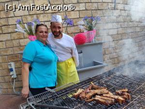 [P67] La restaurant » foto by crismis
 - 
<span class="allrVoted glyphicon glyphicon-heart hidden" id="av1499762"></span>
<a class="m-l-10 hidden" id="sv1499762" onclick="voting_Foto_DelVot(,1499762,29133)" role="button">șterge vot <span class="glyphicon glyphicon-remove"></span></a>
<a id="v91499762" class=" c-red"  onclick="voting_Foto_SetVot(1499762)" role="button"><span class="glyphicon glyphicon-heart-empty"></span> <b>LIKE</b> = Votează poza</a> <img class="hidden"  id="f1499762W9" src="/imagini/loader.gif" border="0" /><span class="AjErrMes hidden" id="e1499762ErM"></span>