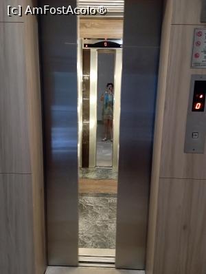 [P04] Lift » foto by Ella Elle
 - 
<span class="allrVoted glyphicon glyphicon-heart hidden" id="av1504047"></span>
<a class="m-l-10 hidden" id="sv1504047" onclick="voting_Foto_DelVot(,1504047,29162)" role="button">șterge vot <span class="glyphicon glyphicon-remove"></span></a>
<a id="v91504047" class=" c-red"  onclick="voting_Foto_SetVot(1504047)" role="button"><span class="glyphicon glyphicon-heart-empty"></span> <b>LIKE</b> = Votează poza</a> <img class="hidden"  id="f1504047W9" src="/imagini/loader.gif" border="0" /><span class="AjErrMes hidden" id="e1504047ErM"></span>