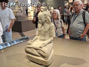 [P61] GEM, Galeria 07, Marele Preot Ramessesnakht, Karnak, Dinastia 20 înfățișat ca un scrib și cu zeul Thoth pe cap, cu cap de maimuță... » foto by mprofeanu
 - 
<span class="allrVoted glyphicon glyphicon-heart hidden" id="av1527005"></span>
<a class="m-l-10 hidden" id="sv1527005" onclick="voting_Foto_DelVot(,1527005,29165)" role="button">șterge vot <span class="glyphicon glyphicon-remove"></span></a>
<a id="v91527005" class=" c-red"  onclick="voting_Foto_SetVot(1527005)" role="button"><span class="glyphicon glyphicon-heart-empty"></span> <b>LIKE</b> = Votează poza</a> <img class="hidden"  id="f1527005W9" src="/imagini/loader.gif" border="0" /><span class="AjErrMes hidden" id="e1527005ErM"></span>