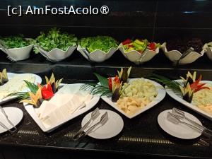 [P31] Brânzeturi și salate crudități. » foto by ovidiuyepi
 - 
<span class="allrVoted glyphicon glyphicon-heart hidden" id="av1504901"></span>
<a class="m-l-10 hidden" id="sv1504901" onclick="voting_Foto_DelVot(,1504901,29168)" role="button">șterge vot <span class="glyphicon glyphicon-remove"></span></a>
<a id="v91504901" class=" c-red"  onclick="voting_Foto_SetVot(1504901)" role="button"><span class="glyphicon glyphicon-heart-empty"></span> <b>LIKE</b> = Votează poza</a> <img class="hidden"  id="f1504901W9" src="/imagini/loader.gif" border="0" /><span class="AjErrMes hidden" id="e1504901ErM"></span>