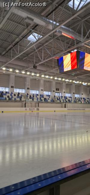 [P20] București - Târgul de Crăciun Berceni. Patinoarul Olimpic. » foto by iulianic
 - 
<span class="allrVoted glyphicon glyphicon-heart hidden" id="av1459576"></span>
<a class="m-l-10 hidden" id="sv1459576" onclick="voting_Foto_DelVot(,1459576,29197)" role="button">șterge vot <span class="glyphicon glyphicon-remove"></span></a>
<a id="v91459576" class=" c-red"  onclick="voting_Foto_SetVot(1459576)" role="button"><span class="glyphicon glyphicon-heart-empty"></span> <b>LIKE</b> = Votează poza</a> <img class="hidden"  id="f1459576W9" src="/imagini/loader.gif" border="0" /><span class="AjErrMes hidden" id="e1459576ErM"></span>