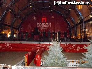 [P42] Târgul de Crăciun - Repetiție înainte de spectacolul de seară.  » foto by iulianic
 - 
<span class="allrVoted glyphicon glyphicon-heart hidden" id="av700507"></span>
<a class="m-l-10 hidden" id="sv700507" onclick="voting_Foto_DelVot(,700507,29197)" role="button">șterge vot <span class="glyphicon glyphicon-remove"></span></a>
<a id="v9700507" class=" c-red"  onclick="voting_Foto_SetVot(700507)" role="button"><span class="glyphicon glyphicon-heart-empty"></span> <b>LIKE</b> = Votează poza</a> <img class="hidden"  id="f700507W9" src="/imagini/loader.gif" border="0" /><span class="AjErrMes hidden" id="e700507ErM"></span>