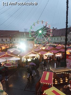 [P29] T&acirc;rgul de Crăciun văzut de sus » foto by nelu73
 - 
<span class="allrVoted glyphicon glyphicon-heart hidden" id="av1341572"></span>
<a class="m-l-10 hidden" id="sv1341572" onclick="voting_Foto_DelVot(,1341572,29199)" role="button">șterge vot <span class="glyphicon glyphicon-remove"></span></a>
<a id="v91341572" class=" c-red"  onclick="voting_Foto_SetVot(1341572)" role="button"><span class="glyphicon glyphicon-heart-empty"></span> <b>LIKE</b> = Votează poza</a> <img class="hidden"  id="f1341572W9" src="/imagini/loader.gif" border="0" /><span class="AjErrMes hidden" id="e1341572ErM"></span>