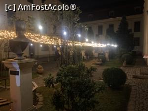 [P13] A doua curte interioară,cu mai mult decor verde » foto by AZE
 - 
<span class="allrVoted glyphicon glyphicon-heart hidden" id="av1399704"></span>
<a class="m-l-10 hidden" id="sv1399704" onclick="voting_Foto_DelVot(,1399704,29199)" role="button">șterge vot <span class="glyphicon glyphicon-remove"></span></a>
<a id="v91399704" class=" c-red"  onclick="voting_Foto_SetVot(1399704)" role="button"><span class="glyphicon glyphicon-heart-empty"></span> <b>LIKE</b> = Votează poza</a> <img class="hidden"  id="f1399704W9" src="/imagini/loader.gif" border="0" /><span class="AjErrMes hidden" id="e1399704ErM"></span>