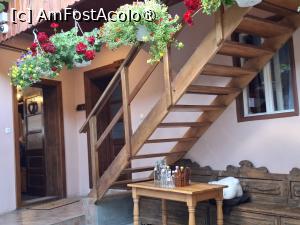 [P11] Pensiunea Cristina - scara care urca la camera mea » foto by Carmen Ion
 - 
<span class="allrVoted glyphicon glyphicon-heart hidden" id="av1510258"></span>
<a class="m-l-10 hidden" id="sv1510258" onclick="voting_Foto_DelVot(,1510258,29200)" role="button">șterge vot <span class="glyphicon glyphicon-remove"></span></a>
<a id="v91510258" class=" c-red"  onclick="voting_Foto_SetVot(1510258)" role="button"><span class="glyphicon glyphicon-heart-empty"></span> <b>LIKE</b> = Votează poza</a> <img class="hidden"  id="f1510258W9" src="/imagini/loader.gif" border="0" /><span class="AjErrMes hidden" id="e1510258ErM"></span>