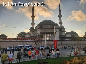 [P61] Moscheea Taksim » foto by adso
 - 
<span class="allrVoted glyphicon glyphicon-heart hidden" id="av1512939"></span>
<a class="m-l-10 hidden" id="sv1512939" onclick="voting_Foto_DelVot(,1512939,29218)" role="button">șterge vot <span class="glyphicon glyphicon-remove"></span></a>
<a id="v91512939" class=" c-red"  onclick="voting_Foto_SetVot(1512939)" role="button"><span class="glyphicon glyphicon-heart-empty"></span> <b>LIKE</b> = Votează poza</a> <img class="hidden"  id="f1512939W9" src="/imagini/loader.gif" border="0" /><span class="AjErrMes hidden" id="e1512939ErM"></span>