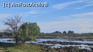 [P48] râul Zambezi în amonte de cascadă » foto by robert
 - 
<span class="allrVoted glyphicon glyphicon-heart hidden" id="av1513796"></span>
<a class="m-l-10 hidden" id="sv1513796" onclick="voting_Foto_DelVot(,1513796,29229)" role="button">șterge vot <span class="glyphicon glyphicon-remove"></span></a>
<a id="v91513796" class=" c-red"  onclick="voting_Foto_SetVot(1513796)" role="button"><span class="glyphicon glyphicon-heart-empty"></span> <b>LIKE</b> = Votează poza</a> <img class="hidden"  id="f1513796W9" src="/imagini/loader.gif" border="0" /><span class="AjErrMes hidden" id="e1513796ErM"></span>