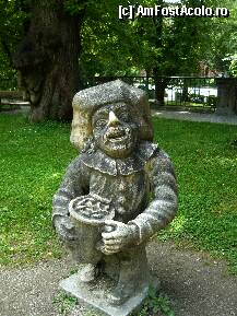 [P09] Austria –  Salzburg - Gradinile Mirabell  - Zwergerlgarten ( Gradina Piticilor) » foto by Diaura*
 - 
<span class="allrVoted glyphicon glyphicon-heart hidden" id="av215536"></span>
<a class="m-l-10 hidden" id="sv215536" onclick="voting_Foto_DelVot(,215536,29235)" role="button">șterge vot <span class="glyphicon glyphicon-remove"></span></a>
<a id="v9215536" class=" c-red"  onclick="voting_Foto_SetVot(215536)" role="button"><span class="glyphicon glyphicon-heart-empty"></span> <b>LIKE</b> = Votează poza</a> <img class="hidden"  id="f215536W9" src="/imagini/loader.gif" border="0" /><span class="AjErrMes hidden" id="e215536ErM"></span>