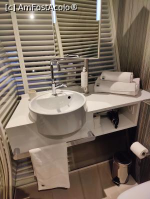 [P15] Camera noastră (baia) » foto by crismis
 - 
<span class="allrVoted glyphicon glyphicon-heart hidden" id="av1519001"></span>
<a class="m-l-10 hidden" id="sv1519001" onclick="voting_Foto_DelVot(,1519001,29260)" role="button">șterge vot <span class="glyphicon glyphicon-remove"></span></a>
<a id="v91519001" class=" c-red"  onclick="voting_Foto_SetVot(1519001)" role="button"><span class="glyphicon glyphicon-heart-empty"></span> <b>LIKE</b> = Votează poza</a> <img class="hidden"  id="f1519001W9" src="/imagini/loader.gif" border="0" /><span class="AjErrMes hidden" id="e1519001ErM"></span>