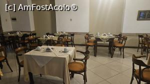 [P25] pe la restaurant » foto by robert
 - 
<span class="allrVoted glyphicon glyphicon-heart hidden" id="av1520154"></span>
<a class="m-l-10 hidden" id="sv1520154" onclick="voting_Foto_DelVot(,1520154,29270)" role="button">șterge vot <span class="glyphicon glyphicon-remove"></span></a>
<a id="v91520154" class=" c-red"  onclick="voting_Foto_SetVot(1520154)" role="button"><span class="glyphicon glyphicon-heart-empty"></span> <b>LIKE</b> = Votează poza</a> <img class="hidden"  id="f1520154W9" src="/imagini/loader.gif" border="0" /><span class="AjErrMes hidden" id="e1520154ErM"></span>