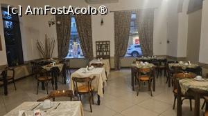 [P27] pe la restaurant » foto by robert
 - 
<span class="allrVoted glyphicon glyphicon-heart hidden" id="av1520156"></span>
<a class="m-l-10 hidden" id="sv1520156" onclick="voting_Foto_DelVot(,1520156,29270)" role="button">șterge vot <span class="glyphicon glyphicon-remove"></span></a>
<a id="v91520156" class=" c-red"  onclick="voting_Foto_SetVot(1520156)" role="button"><span class="glyphicon glyphicon-heart-empty"></span> <b>LIKE</b> = Votează poza</a> <img class="hidden"  id="f1520156W9" src="/imagini/loader.gif" border="0" /><span class="AjErrMes hidden" id="e1520156ErM"></span>