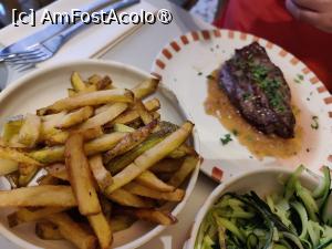 [P19] Medami Resturant; vită cu cartofi pai » foto by crismis
 - 
<span class="allrVoted glyphicon glyphicon-heart hidden" id="av1522329"></span>
<a class="m-l-10 hidden" id="sv1522329" onclick="voting_Foto_DelVot(,1522329,29285)" role="button">șterge vot <span class="glyphicon glyphicon-remove"></span></a>
<a id="v91522329" class=" c-red"  onclick="voting_Foto_SetVot(1522329)" role="button"><span class="glyphicon glyphicon-heart-empty"></span> <b>LIKE</b> = Votează poza</a> <img class="hidden"  id="f1522329W9" src="/imagini/loader.gif" border="0" /><span class="AjErrMes hidden" id="e1522329ErM"></span>