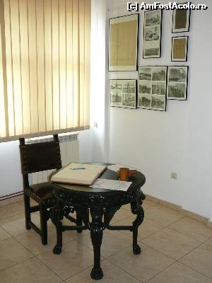 [P18] Sala 4: Colţul dedicat 'Cărţii de Oaspeţi' » foto by Claudiu U.
 - 
<span class="allrVoted glyphicon glyphicon-heart hidden" id="av624202"></span>
<a class="m-l-10 hidden" id="sv624202" onclick="voting_Foto_DelVot(,624202,29287)" role="button">șterge vot <span class="glyphicon glyphicon-remove"></span></a>
<a id="v9624202" class=" c-red"  onclick="voting_Foto_SetVot(624202)" role="button"><span class="glyphicon glyphicon-heart-empty"></span> <b>LIKE</b> = Votează poza</a> <img class="hidden"  id="f624202W9" src="/imagini/loader.gif" border="0" /><span class="AjErrMes hidden" id="e624202ErM"></span>