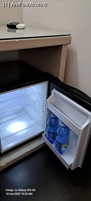 [P22] Hotel Sogni dʼOro Airport, o privire în minifrigider » foto by irinad
 - 
<span class="allrVoted glyphicon glyphicon-heart hidden" id="av1524290"></span>
<a class="m-l-10 hidden" id="sv1524290" onclick="voting_Foto_DelVot(,1524290,29293)" role="button">șterge vot <span class="glyphicon glyphicon-remove"></span></a>
<a id="v91524290" class=" c-red"  onclick="voting_Foto_SetVot(1524290)" role="button"><span class="glyphicon glyphicon-heart-empty"></span> <b>LIKE</b> = Votează poza</a> <img class="hidden"  id="f1524290W9" src="/imagini/loader.gif" border="0" /><span class="AjErrMes hidden" id="e1524290ErM"></span>