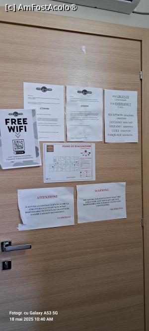 [P25] Hotel Sogni dʼOro Airport, ușa camerei are multe afișe lipite, de mare utilitate » foto by irinad
 - 
<span class="allrVoted glyphicon glyphicon-heart hidden" id="av1524293"></span>
<a class="m-l-10 hidden" id="sv1524293" onclick="voting_Foto_DelVot(,1524293,29293)" role="button">șterge vot <span class="glyphicon glyphicon-remove"></span></a>
<a id="v91524293" class=" c-red"  onclick="voting_Foto_SetVot(1524293)" role="button"><span class="glyphicon glyphicon-heart-empty"></span> <b>LIKE</b> = Votează poza</a> <img class="hidden"  id="f1524293W9" src="/imagini/loader.gif" border="0" /><span class="AjErrMes hidden" id="e1524293ErM"></span>