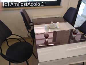 [P23] JK Business - La micul dejun » foto by Yoda
 - 
<span class="allrVoted glyphicon glyphicon-heart hidden" id="av1525622"></span>
<a class="m-l-10 hidden" id="sv1525622" onclick="voting_Foto_DelVot(,1525622,29298)" role="button">șterge vot <span class="glyphicon glyphicon-remove"></span></a>
<a id="v91525622" class=" c-red"  onclick="voting_Foto_SetVot(1525622)" role="button"><span class="glyphicon glyphicon-heart-empty"></span> <b>LIKE</b> = Votează poza</a> <img class="hidden"  id="f1525622W9" src="/imagini/loader.gif" border="0" /><span class="AjErrMes hidden" id="e1525622ErM"></span>