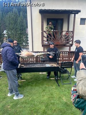 [P11] proprietarul cu unul din copii in dreapta pozei » foto by Mijey
 - 
<span class="allrVoted glyphicon glyphicon-heart hidden" id="av1525116"></span>
<a class="m-l-10 hidden" id="sv1525116" onclick="voting_Foto_DelVot(,1525116,29299)" role="button">șterge vot <span class="glyphicon glyphicon-remove"></span></a>
<a id="v91525116" class=" c-red"  onclick="voting_Foto_SetVot(1525116)" role="button"><span class="glyphicon glyphicon-heart-empty"></span> <b>LIKE</b> = Votează poza</a> <img class="hidden"  id="f1525116W9" src="/imagini/loader.gif" border="0" /><span class="AjErrMes hidden" id="e1525116ErM"></span>