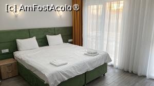 [P05] Otopeni Suites- camera » foto by elenaadina
 - 
<span class="allrVoted glyphicon glyphicon-heart hidden" id="av1525725"></span>
<a class="m-l-10 hidden" id="sv1525725" onclick="voting_Foto_DelVot(,1525725,29305)" role="button">șterge vot <span class="glyphicon glyphicon-remove"></span></a>
<a id="v91525725" class=" c-red"  onclick="voting_Foto_SetVot(1525725)" role="button"><span class="glyphicon glyphicon-heart-empty"></span> <b>LIKE</b> = Votează poza</a> <img class="hidden"  id="f1525725W9" src="/imagini/loader.gif" border="0" /><span class="AjErrMes hidden" id="e1525725ErM"></span>