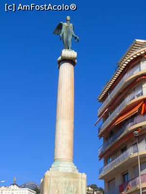 [P08] Place de Victoires.  » foto by GabrielaG
 - 
<span class="allrVoted glyphicon glyphicon-heart hidden" id="av725071"></span>
<a class="m-l-10 hidden" id="sv725071" onclick="voting_Foto_DelVot(,725071,29319)" role="button">șterge vot <span class="glyphicon glyphicon-remove"></span></a>
<a id="v9725071" class=" c-red"  onclick="voting_Foto_SetVot(725071)" role="button"><span class="glyphicon glyphicon-heart-empty"></span> <b>LIKE</b> = Votează poza</a> <img class="hidden"  id="f725071W9" src="/imagini/loader.gif" border="0" /><span class="AjErrMes hidden" id="e725071ErM"></span>