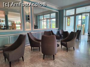 [P40] În lobby de la parter » foto by crismis
 - 
<span class="allrVoted glyphicon glyphicon-heart hidden" id="av1527765"></span>
<a class="m-l-10 hidden" id="sv1527765" onclick="voting_Foto_DelVot(,1527765,29320)" role="button">șterge vot <span class="glyphicon glyphicon-remove"></span></a>
<a id="v91527765" class=" c-red"  onclick="voting_Foto_SetVot(1527765)" role="button"><span class="glyphicon glyphicon-heart-empty"></span> <b>LIKE</b> = Votează poza</a> <img class="hidden"  id="f1527765W9" src="/imagini/loader.gif" border="0" /><span class="AjErrMes hidden" id="e1527765ErM"></span>
