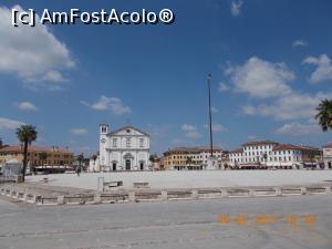[P09] Piazza Grande, in prim plan canalul micut, azi fara apa.  » foto by elviramvio
 - 
<span class="allrVoted glyphicon glyphicon-heart hidden" id="av860492"></span>
<a class="m-l-10 hidden" id="sv860492" onclick="voting_Foto_DelVot(,860492,29331)" role="button">șterge vot <span class="glyphicon glyphicon-remove"></span></a>
<a id="v9860492" class=" c-red"  onclick="voting_Foto_SetVot(860492)" role="button"><span class="glyphicon glyphicon-heart-empty"></span> <b>LIKE</b> = Votează poza</a> <img class="hidden"  id="f860492W9" src="/imagini/loader.gif" border="0" /><span class="AjErrMes hidden" id="e860492ErM"></span>