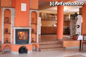 [P08 <small>[FOTO OFICIALĂ, DE PREZENTARE:] </small>]  -- <small>// FĂRĂ DESCRIERE</small>