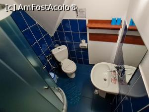 [P10 <small>[FOTO OFICIALĂ, DE PREZENTARE:] </small>] Poza baie camera dubla